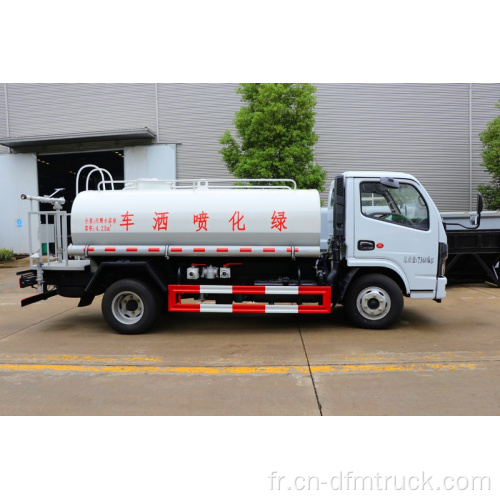 2 camions-citernes de carburant M3 Dongfeng Dollicar